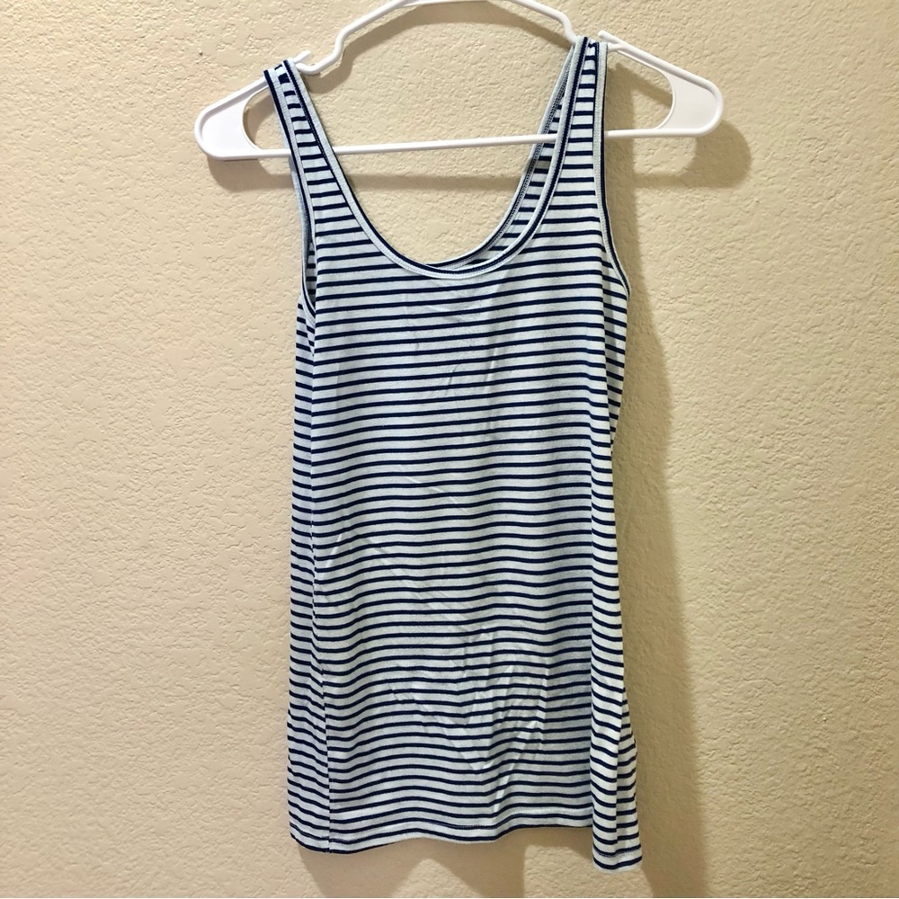 🍒 3 for $12 BUNDLE Striped Navy and White Tank Top - Women's Casual Scoop Neck
